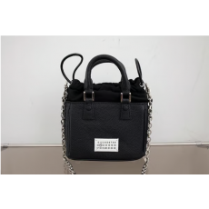 Maison Margiela 24SS 메종마르지엘라 시그니처 넘버 패치 블랙 숄더백