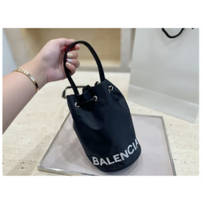 BALENCIAGA 발렌시아가 자수 드로우스트링 휠 버킷백