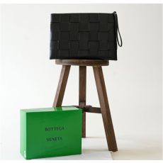 BOTTEGA VENETA 보테가베네타 빅 인트레치아토 클러치 파우치백