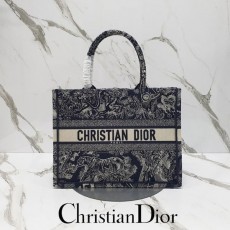 DIOR 디올 트왈드주이 리버스 북 토트 미디엄 백