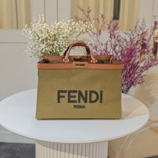 FENDI 펜디 피카부 캔버스 백