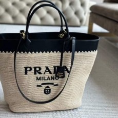 PRADA 프라다 라탄 토트백