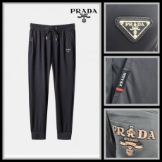 PRADA 프라다 엠보 조거 팬츠