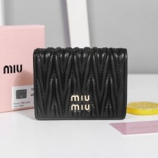 MIUMIU 미우미우 명함지페