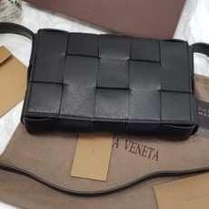 BOTTEGA VENETA 보테가베네타 카세트백