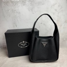 PRADA 프라다 도트백