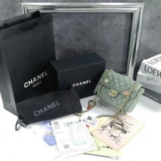 CHANEL 샤넬 클래식 스몰 플랩 백 쁘띠삭