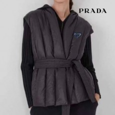 PRADA 프라다 빽니트패딩조끼