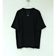 PRADA 프라다  플레이트 반팔티