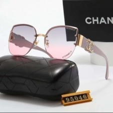 CHANEL 샤넬 옆장식