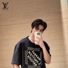 LOUIS VUITTON 루이비통 점선 사각 티셔츠