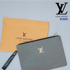 LOUIS VUITTON 루이비통  모노그램 티타늄 스트랩 클러치