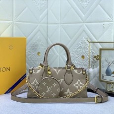 LOUIS VUITTON 루이비통  이스트 온더고