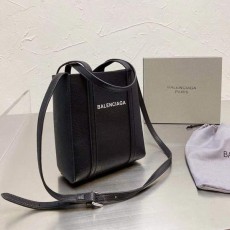 BALENCIAGA 발렌시아가 에브리데이토트