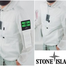 STONEISLAND 스톤아일랜드 멤브라나 경량 윈드 브레이커