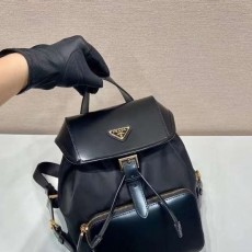 PRADA 프라다 리나일론 브러시드 레더 백팩