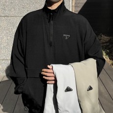 PRADA 프라다 센터 로고 백나염 레더 플레이트 세미오버핏 아노락