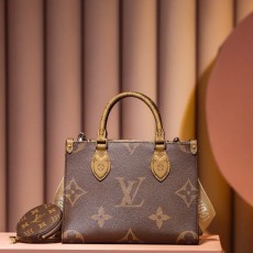 LOUIS VUITTON 루이비통 온더고 PM