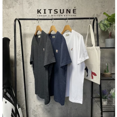 MAISON KITSUNE 메종키츠네 브라운 폭스헤드 브이넥 반팔