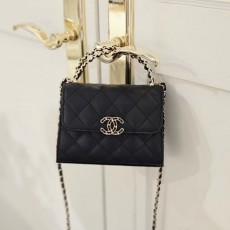 CHANEL	 샤넬 탑핸들 체인 달린 미니백