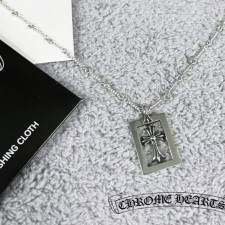 CHROME HEARTS 크롬하츠 CH PLUS 스퀘어 크로스 미니 팬던트