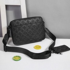 LOUIS VUITTON 루이비통 트리오메신져