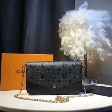 LOUIS VUITTON 루이비통 앙프렌뜨 포쉐트 펠리시백