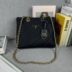 PRADA 프라다 리나일론 도트백