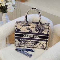 DIOR 디올 Book Tote 백