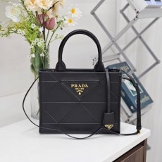 PRADA 프라다 스티치 장식 스몰 프라다 심볼 가죽 백