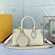 LOUIS VUITTON 루이비통  이스트 온더고