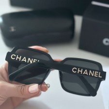 CHANEL 샤넬 레터링 스퀘어 선글라스