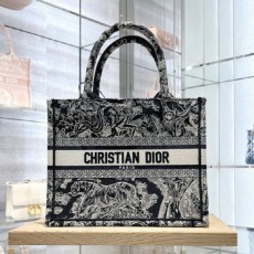 디* 트왈 드 주이 리버스 자수 북토트 뉴스몰 / DI*R TOILE DE JOUY REVERSE BOOK TOTE NEW SMALL BAG [M1265ZRGO]