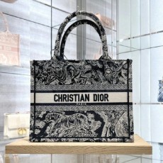 디* 트왈 드 주이 리버스 자수 북토트 뉴스몰 / DI*R TOILE DE JOUY REVERSE BOOK TOTE NEW SMALL BAG [M1265ZRGO]