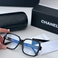 CHANEL 샤넬 스퀘어 레터링 안경