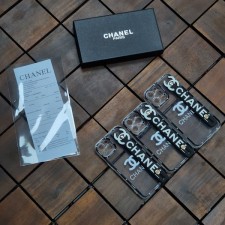 CHANEL 샤넬 핸드폰 케이스