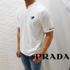 PRADA 프라다 슬릿 엠보 반팔티셔츠