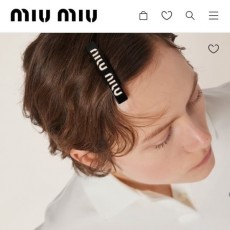 MIUMIU 미우미우 자동핀