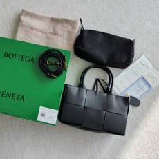 BOTTEGA VENETA 보테가베네타 아르코 토드&숄더백