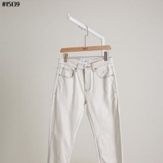 LOEWE 로에베 아나그램 패치 로고 슬림핏 화이트 데님 팬츠