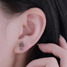 CHROME HEARTS 크롬하츠 CH PLUS 클래식 미니 타이니 핀 귀걸이