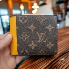 LOUIS VUITTON 루이비통 멀티플 월릿