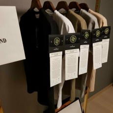 STONEISLAND 스톤아일랜드 코마 와펜 반팔티