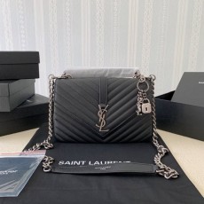 YVES SAINT LAURENT 입생로랑 램스킨 사첼백